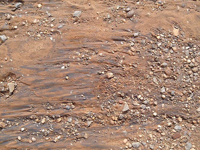 Soil erosion in Salem district, Tamil Nadu (Image Source: Thamizhpparithi Maari via Wikimedia Commons)