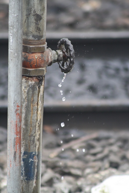 leaking nob _ railway station