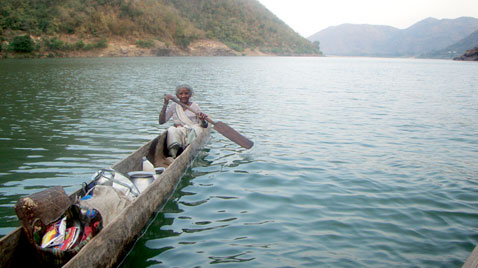 Residents of Teladibbalu did not know they had forest rights. The village is in the dam’s submergence zone and accessible only by boat (Photo: G Srinivas).