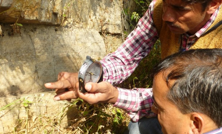 Many community members have gone on to become parahydrogeologists with some training (photo courtesy: CHIRAG)