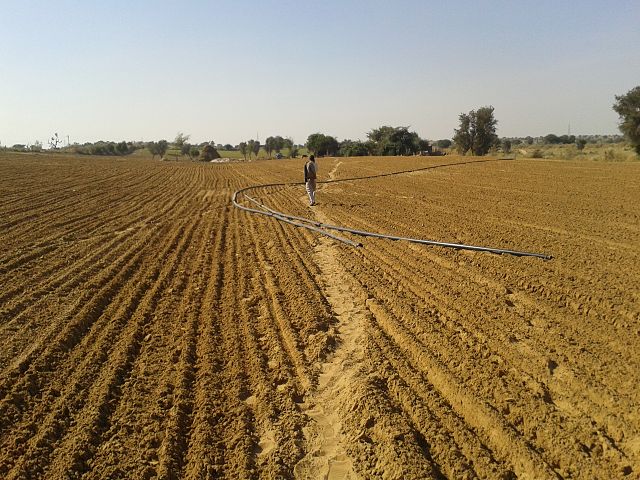 Farmers' issues are never ending. (Pic by Rakesh.5suthar via Wikimedia Commons)