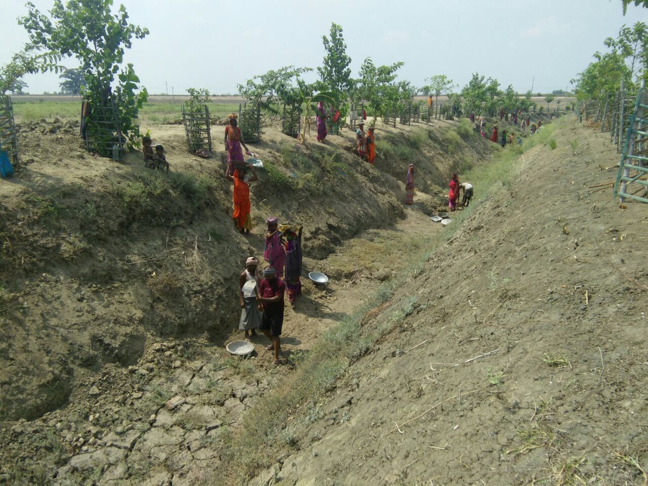 The digging of the canal 