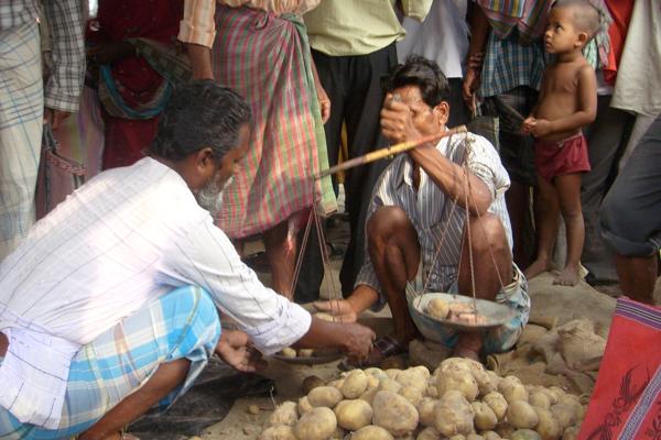 Food Distribution in Aila Affected K-plot5