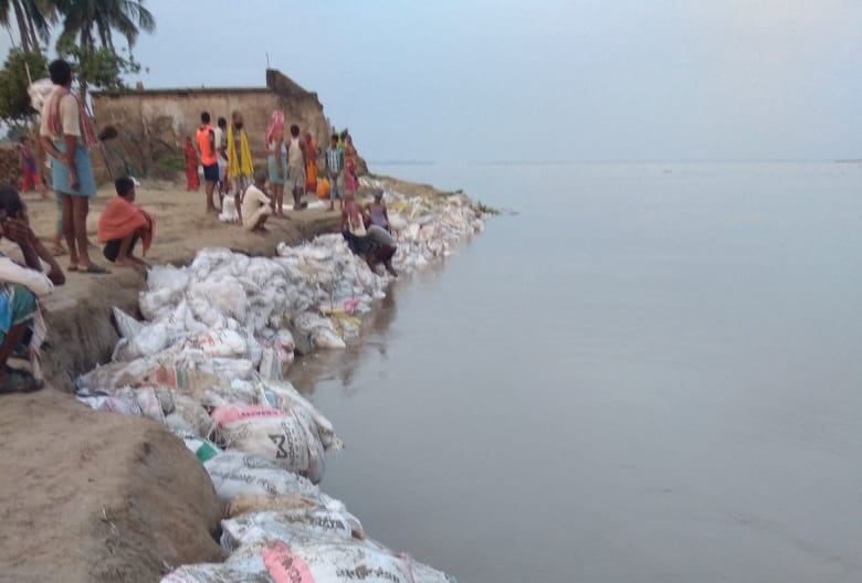 Erosion caused by Ganga river in Tapua Diara village (Source: @WRD_Bihar Twitter handle)