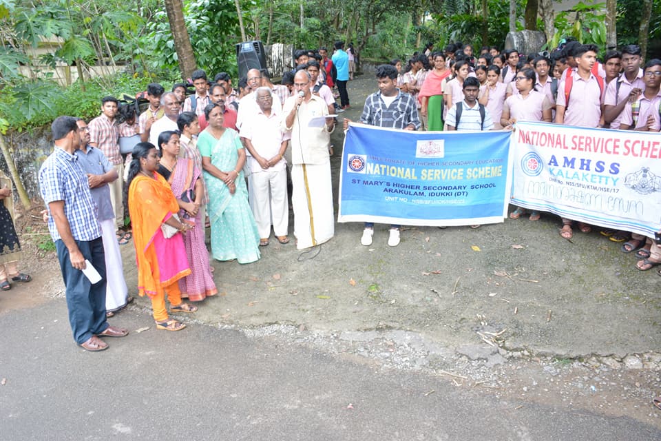 The samithi set up Kaval Maadams or resident vigil groups comprising local stakeholders. (Source: Eby Emmanuel, Facebook page)