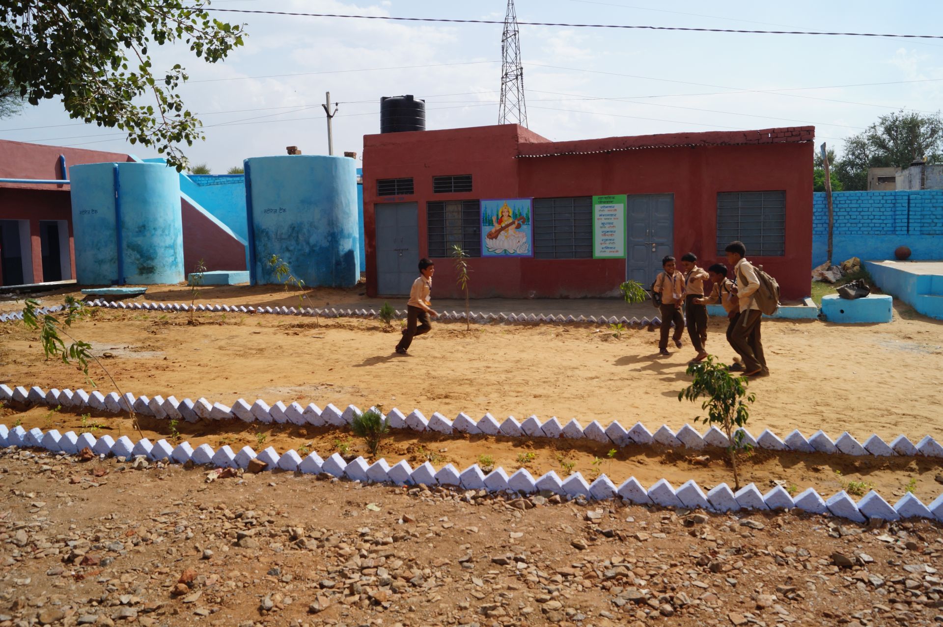 Community takes ownership of repairing the rainwater harvesting structures in Alwar schools (Image: Sehgal Foundation)