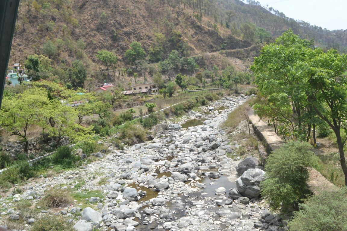 The dried up Khalsa river. (Pic courtesy: 101Reporters)