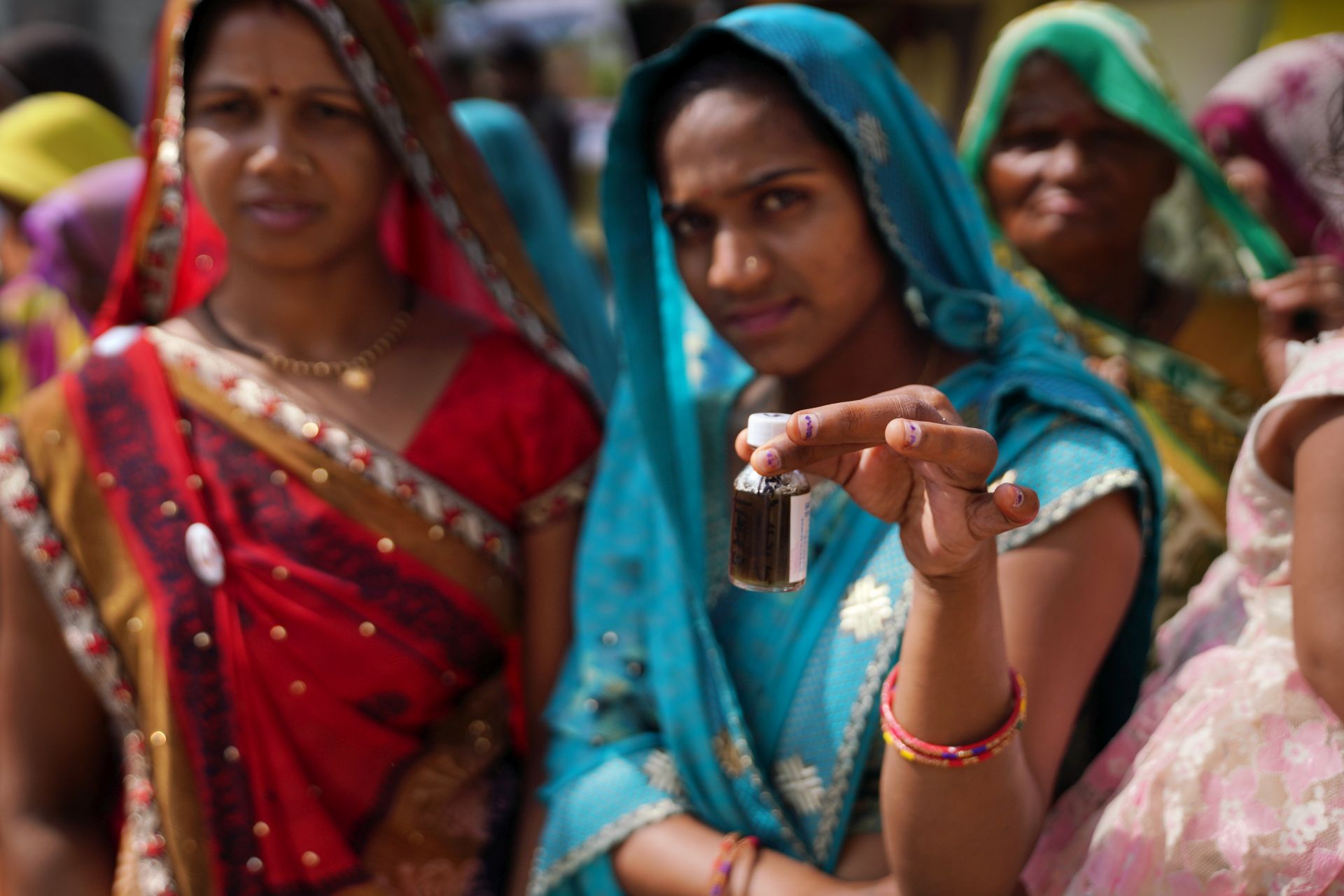 Women being trained on water-quality issues. (Image: WaterAid India/Ashima Narain)