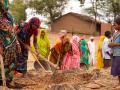 Work in progress at an NREGA site under 'apna khet, apna kaam' (my field, my work). Medhbanchi, Dungarpur, Rajasthan (Image: UN Woemn Asia and Pacific/Gaganjeet Singh)