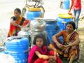 Women wait for water in Latur (Source: Roshan Rathod)