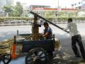 Mobile sugarcane crushing carts on the streets of Pune (Source: India Water Portal)