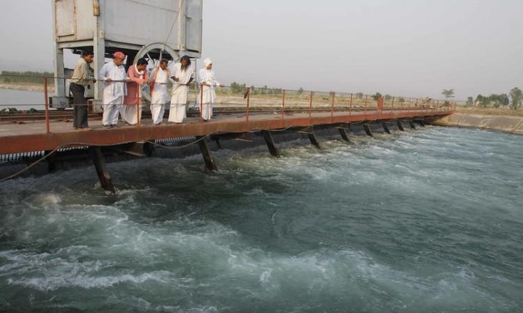 Yamuna flows under (Image source: IWP Flickr photos)