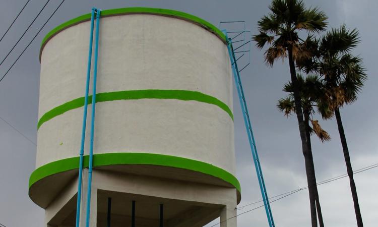 An overhead tank in Tamil Nadu that supplies water to a village (Source: IWP Flickr photos)