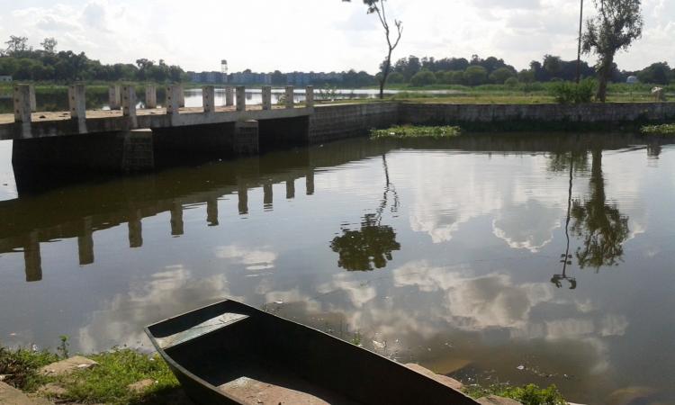 Charkhari talab in Bundelkhand (Image: IWP Flickr)