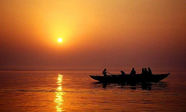 The poisoned Ganges (Image Source: Wikimedia Commons)