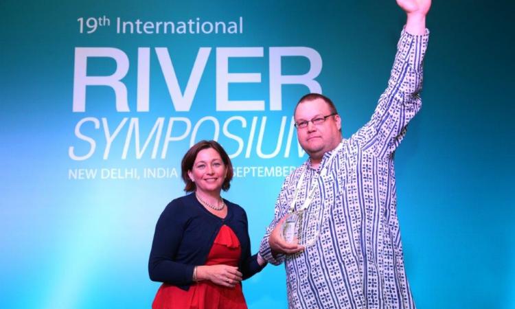 Tero Mustonen receives the 2016 Emerging River Professional Award. (Image source: International RiverFoundation)