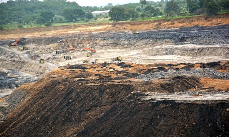 Work in progress in coal mines in Jharsuguda (Image source: IWP Flickr album)