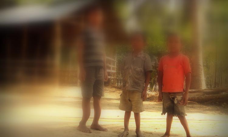 Children at Tapatjuri affected by skeletal fluorosis