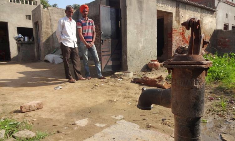 Not much distance between toilet and water source