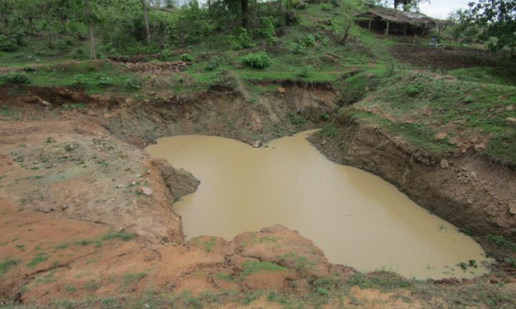 A farm pond constructed by Sheshrao Dhurve in Karaghat Kamti village of Madhya Pradesh