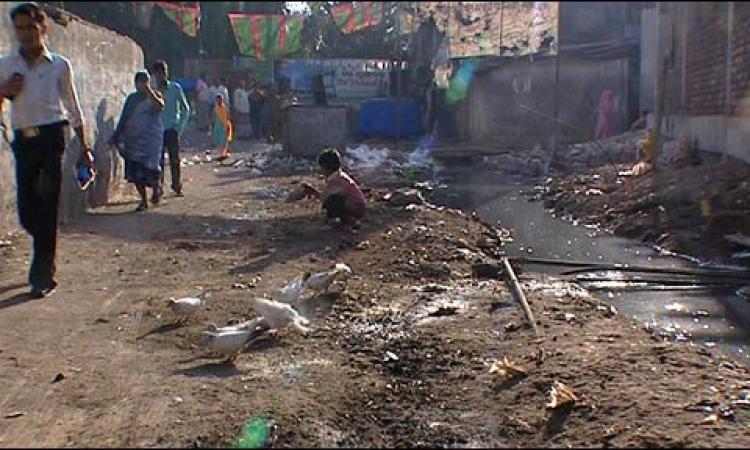 Toilet-less in urban slums (Source: bbc.co.uk)